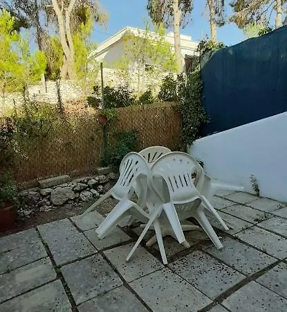 Il Faro Di Anna Apartment *